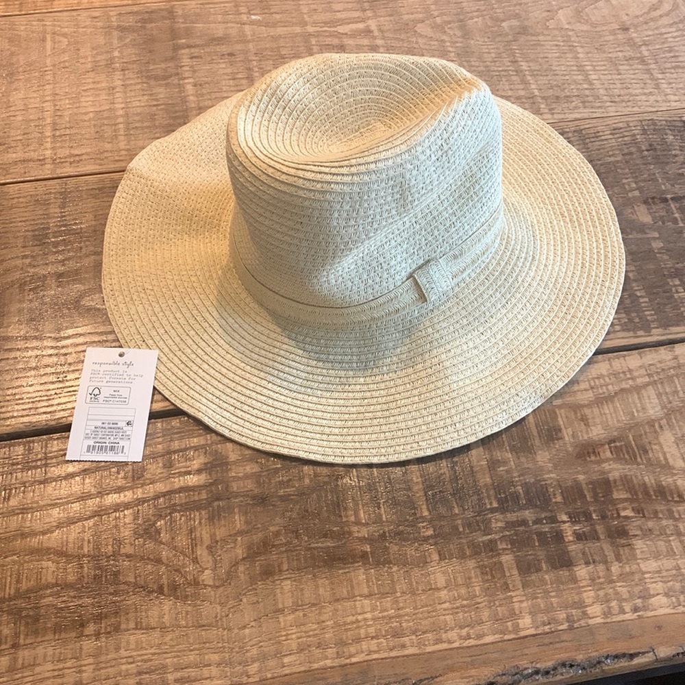 A New Day sun hat, NWT